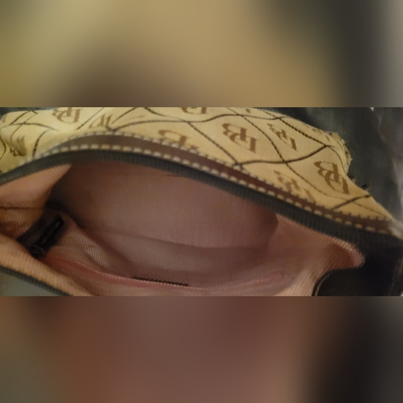 Dooney & Bourke Signature Shoulder Bag - Picture 2 of 6